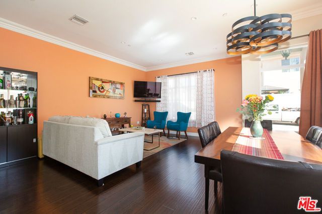 7617 Lilly Way, North Hollywood (los Angeles), CA 91605