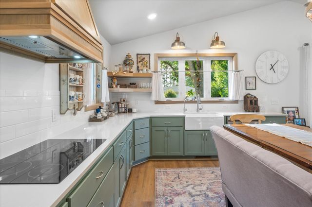 706 7th Avenue S, Princeton, MN 55371