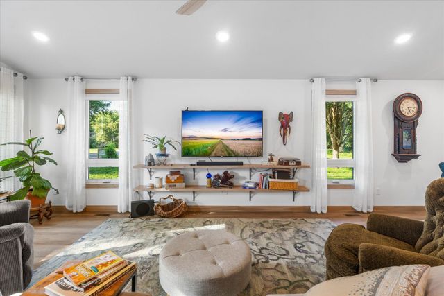 706 7th Avenue S, Princeton, MN 55371