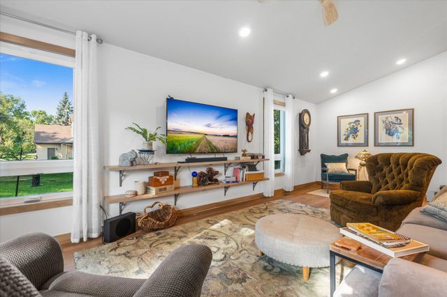 706 7th Avenue S, Princeton, MN 55371