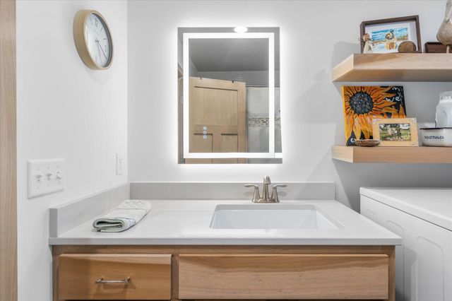 706 7th Avenue S, Princeton, MN 55371