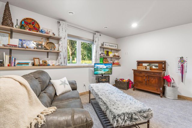 706 7th Avenue S, Princeton, MN 55371