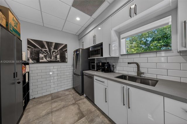 1327 SE 2nd Avenue, Fort Lauderdale, FL 33316