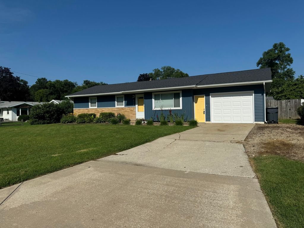 317 E Washington Street, Berrien Springs, MI 49103
