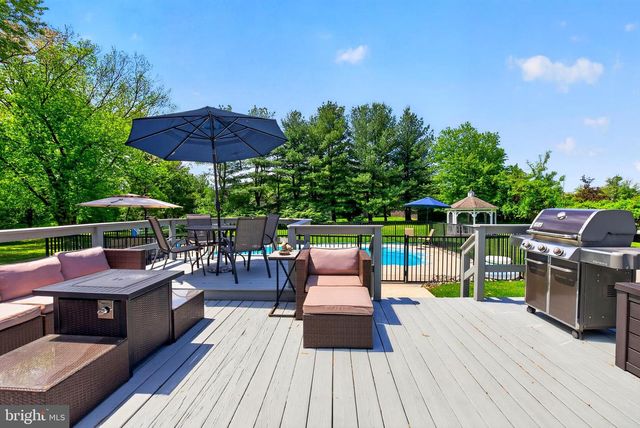 1121 CHELSEA RD, Garnet Valley, PA 19060