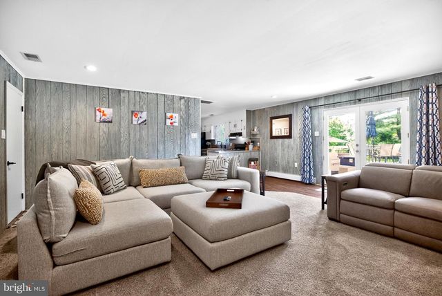 1121 CHELSEA RD, Garnet Valley, PA 19060