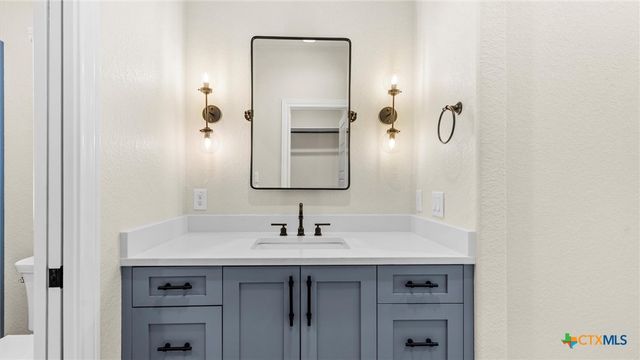 619 Cambridge Drive, New Braunfels, TX 78132