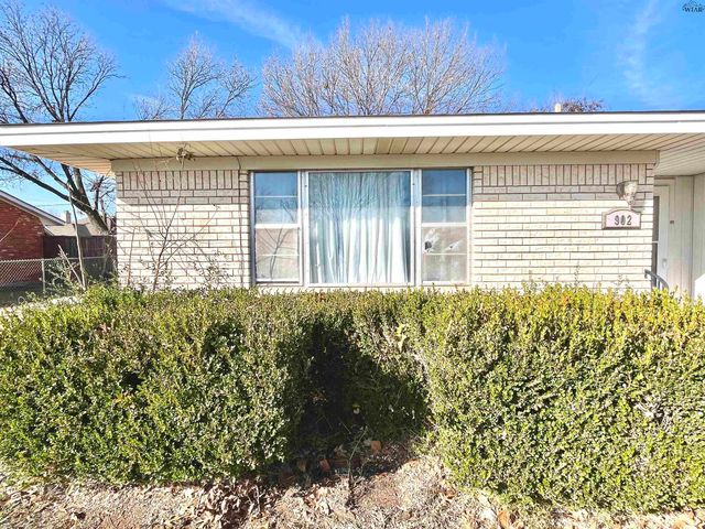 902 S PRESTON ROAD, Burkburnett, TX 76354