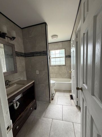 1221 Denton Road, Dothan, AL 36303