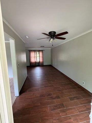 1221 Denton Road, Dothan, AL 36303