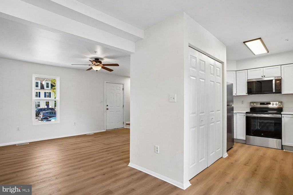 Image 9 of property listing at 9556 SEA GULL CT, North Beach, MD 20714