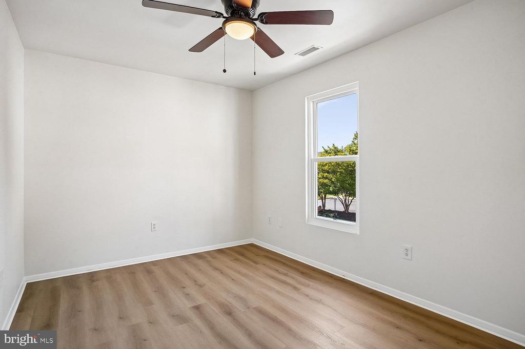 Image 18 of property listing at 9556 SEA GULL CT, North Beach, MD 20714