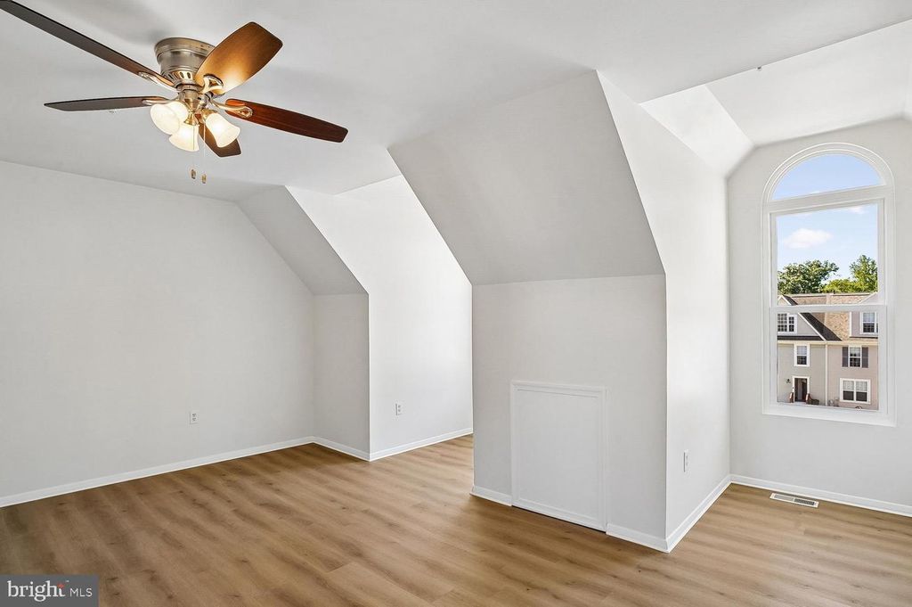 Image 24 of property listing at 9556 SEA GULL CT, North Beach, MD 20714