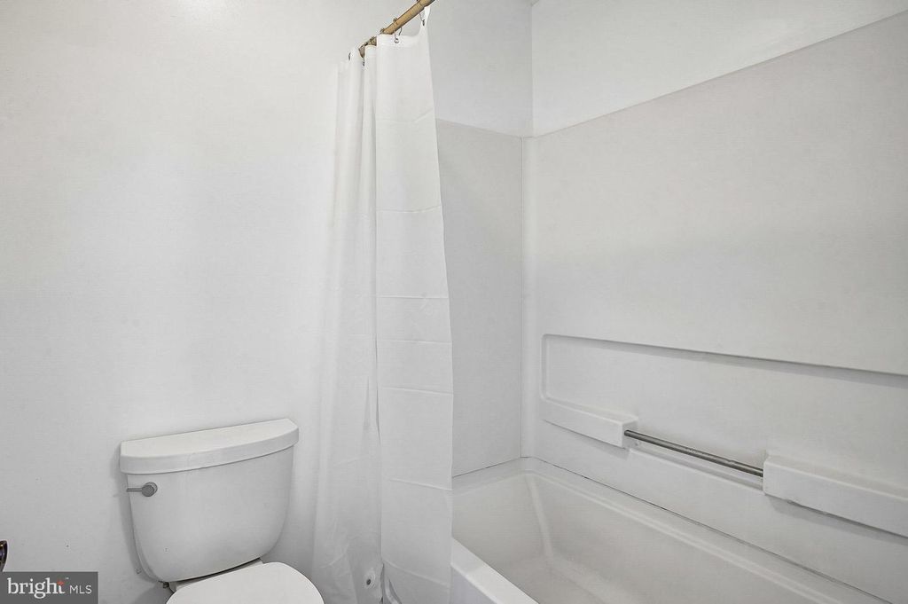 Image 29 of property listing at 9556 SEA GULL CT, North Beach, MD 20714