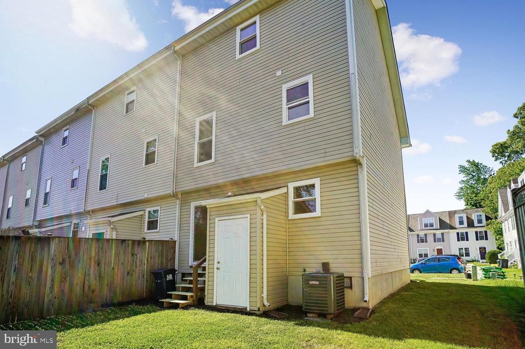 Image 2 of property listing at 9556 SEA GULL CT, North Beach, MD 20714