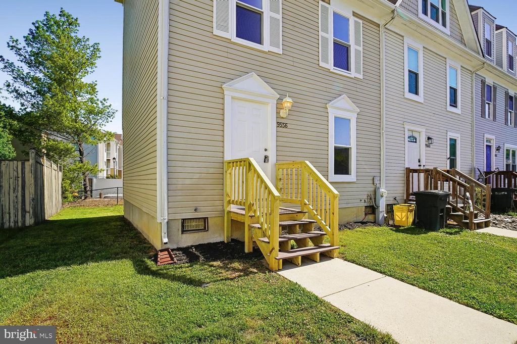 Image 5 of property listing at 9556 SEA GULL CT, North Beach, MD 20714