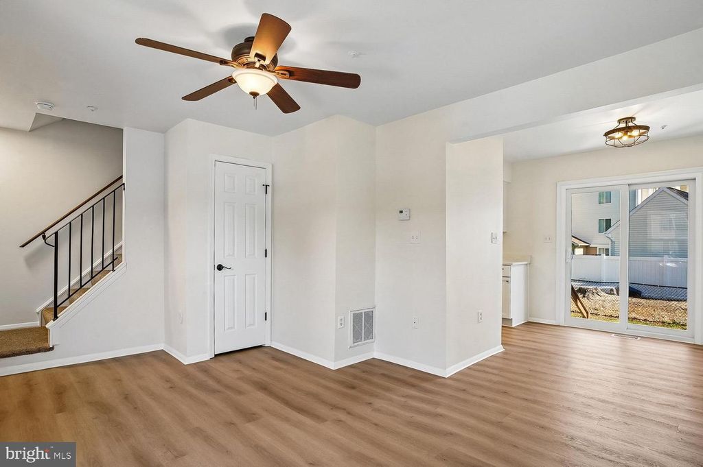 Image 7 of property listing at 9556 SEA GULL CT, North Beach, MD 20714