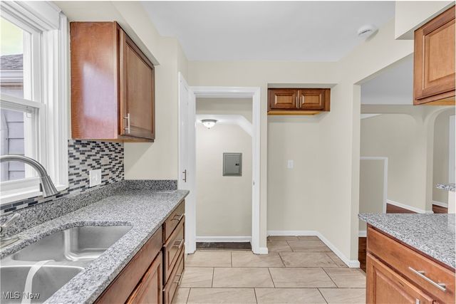 416 E 255th Street, Euclid, OH 44132