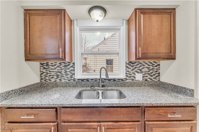 416 E 255th Street, Euclid, OH 44132