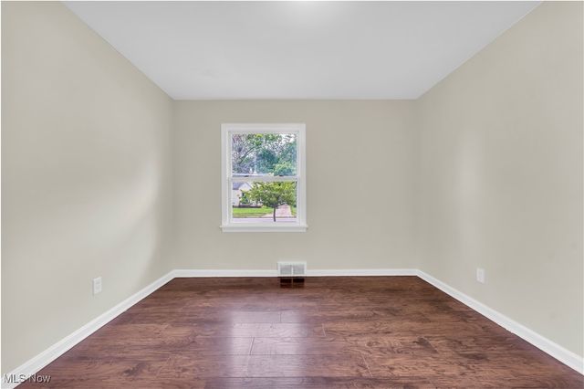 416 E 255th Street, Euclid, OH 44132