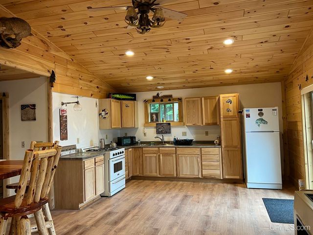 161 Porter Lake Road, Amasa, MI 49903
