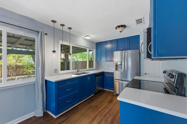 313 Blackberry DR, Austin, TX 78745