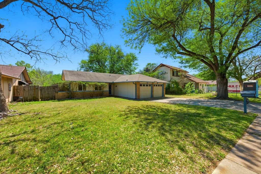 313 Blackberry DR, Austin, TX 78745