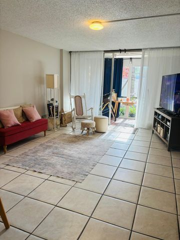 118 Royal Pk Drive, Oakland Park, FL 33309