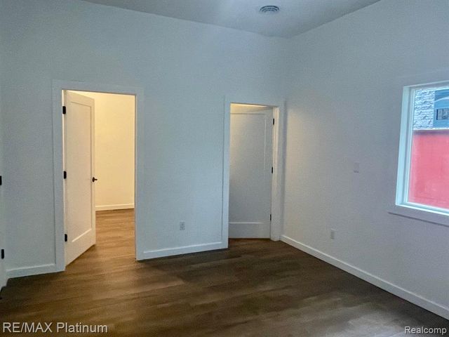 145 Elms, Flushing, MI 48433