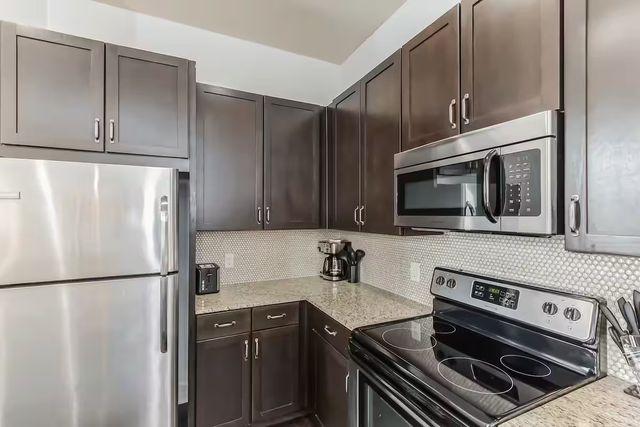 210 30th Ave N Apt 415, Nashville, TN 37203