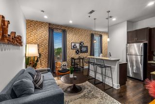 210 30th Ave N Apt 415, Nashville, TN 37203