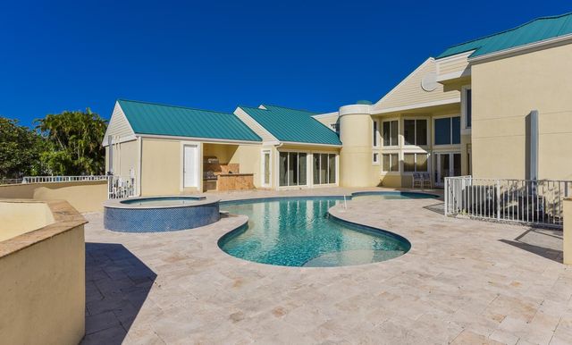 3343 S Indian River Drive, Fort Pierce, FL 34982