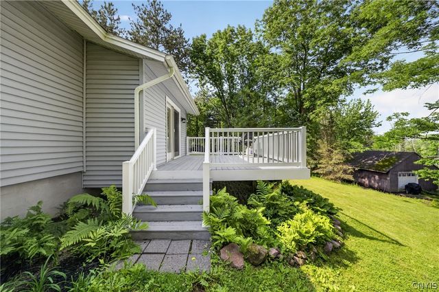 18 Harvest Drive, Oswego, NY 13126