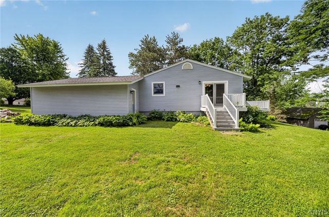 18 Harvest Drive, Oswego, NY 13126