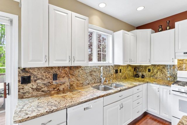 5501 Sandhill Drive, Middleton, WI 53562