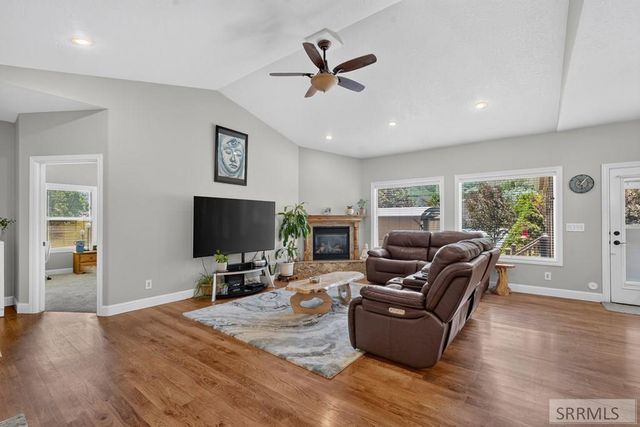 3299 Lundburg Lane, Pocatello, ID 83204