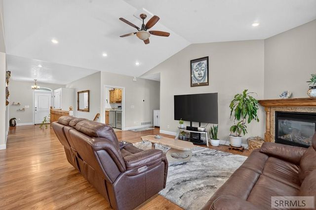 3299 Lundburg Lane, Pocatello, ID 83204