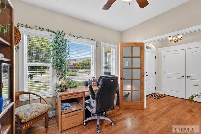 3299 Lundburg Lane, Pocatello, ID 83204