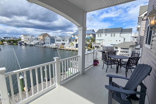 417 Delray Drive, Lavallette, NJ 08735