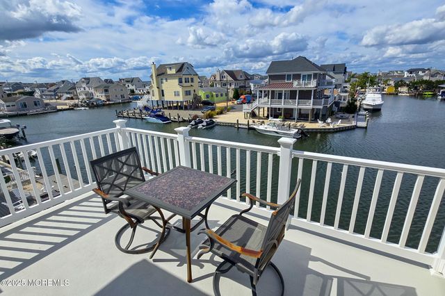 417 Delray Drive, Lavallette, NJ 08735