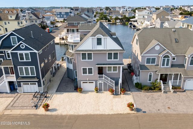 417 Delray Drive, Lavallette, NJ 08735