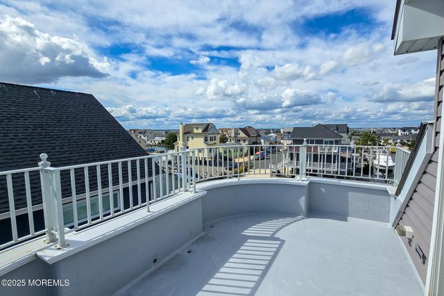 417 Delray Drive, Lavallette, NJ 08735