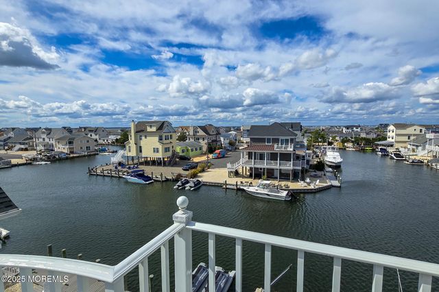 417 Delray Drive, Lavallette, NJ 08735
