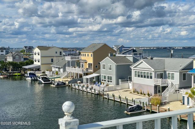 417 Delray Drive, Lavallette, NJ 08735