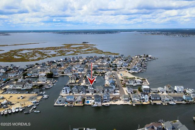 417 Delray Drive, Lavallette, NJ 08735