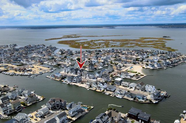 417 Delray Drive, Lavallette, NJ 08735