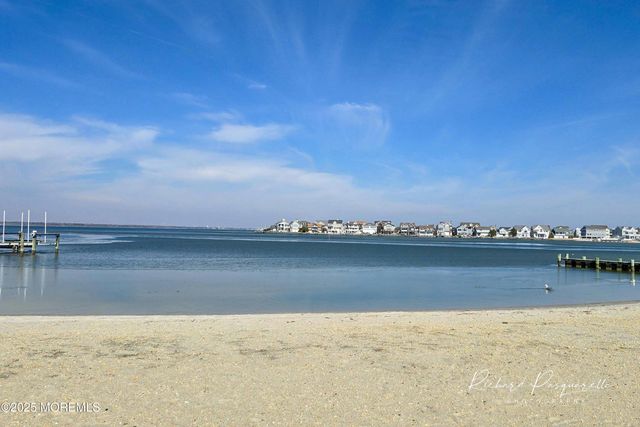 417 Delray Drive, Lavallette, NJ 08735