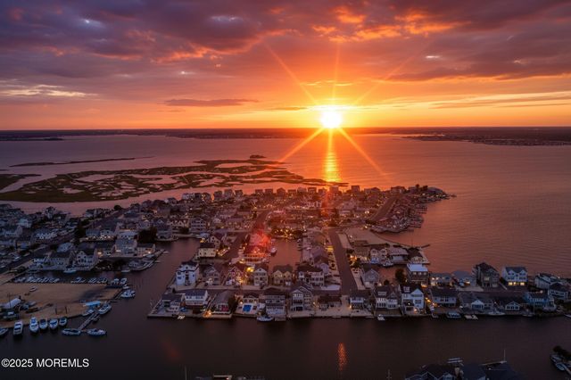 417 Delray Drive, Lavallette, NJ 08735