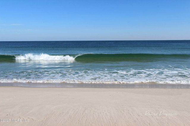 417 Delray Drive, Lavallette, NJ 08735