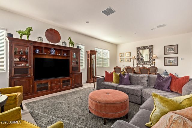 9623 S 38TH Lane, Laveen, AZ 85339